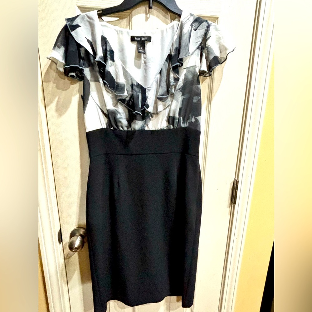 White House Black Market Dress Size 4 Black & White